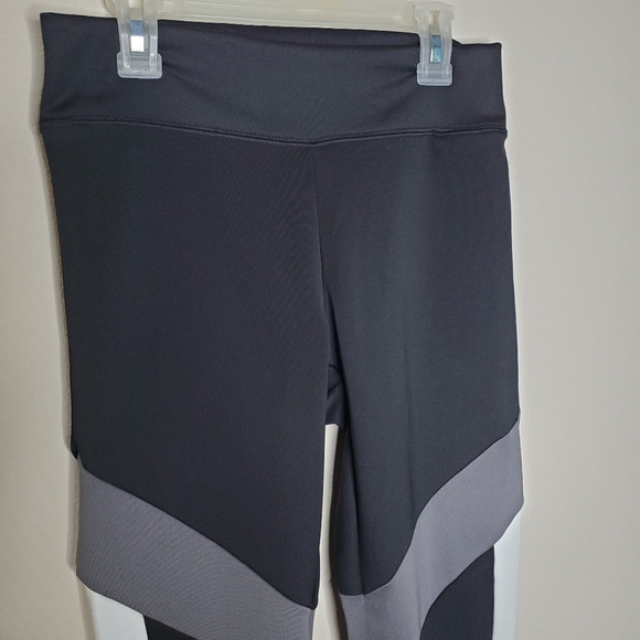 Adidas Designed 2 Move Black Color Block Graphic Logo High Rise 7/8 Leggings - Picture 5 of 12